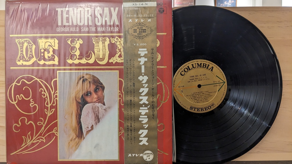 Georgie Auld, Sam Taylor – Tenor Sax / De Luxe